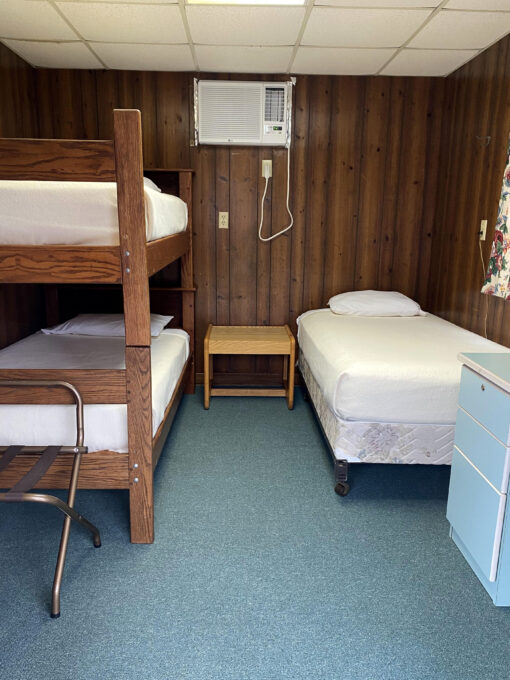 Pine Lodge Cabin - Image 4
