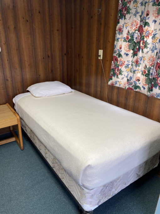 Pine Lodge Cabin - Image 6
